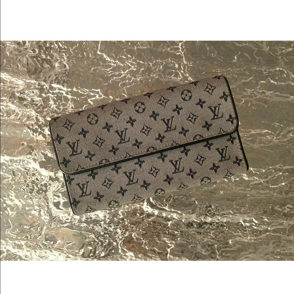 Louis Vuitton Lin Navy Blue Wallet Porte Tresor